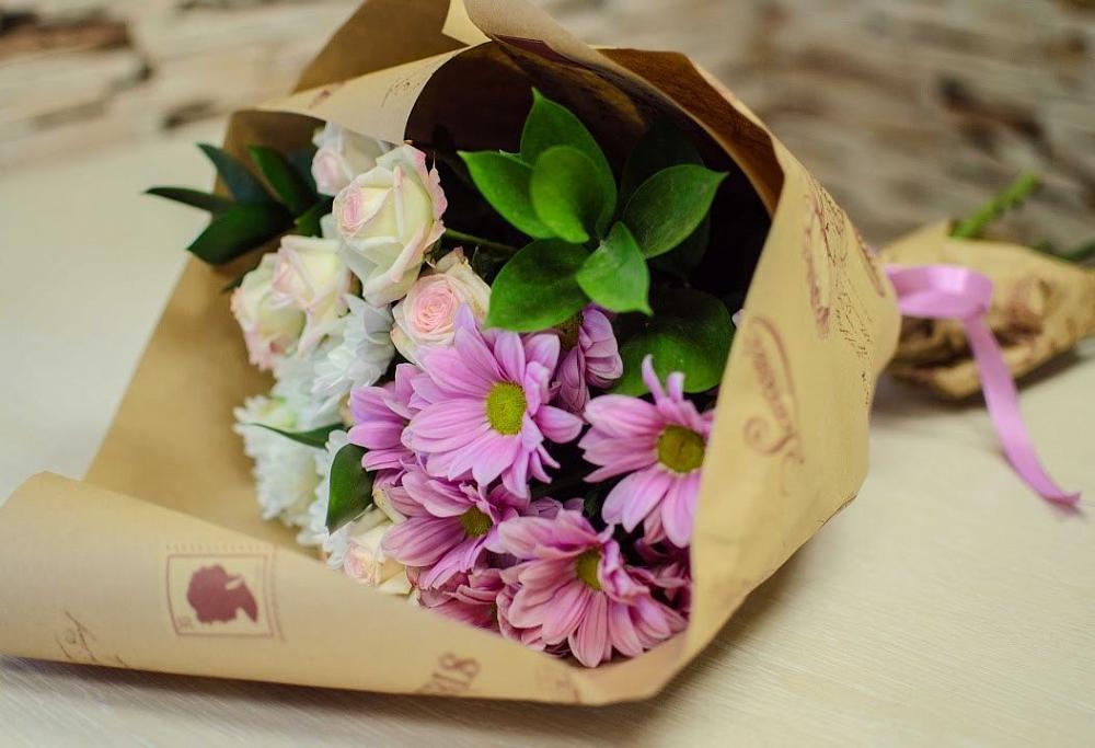 Букет цветов из: Розы и Хризантемы в Средней Ахтубе