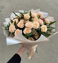 Букет Кремовые розы Латте в Средней Ахтубе