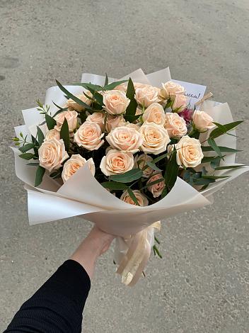 Букет Кремовые розы Латте в Средней Ахтубе