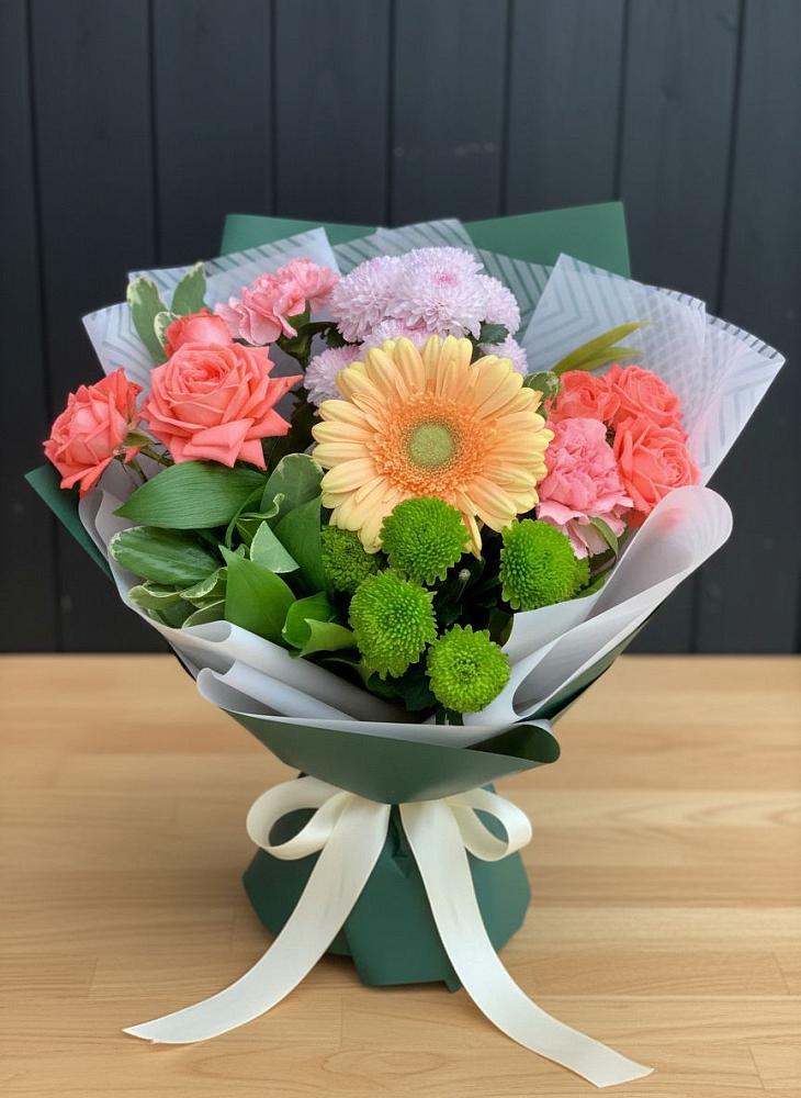 Букет цветов из: Гвоздики, Розы, Герберы и Хризантемы в Средней Ахтубе